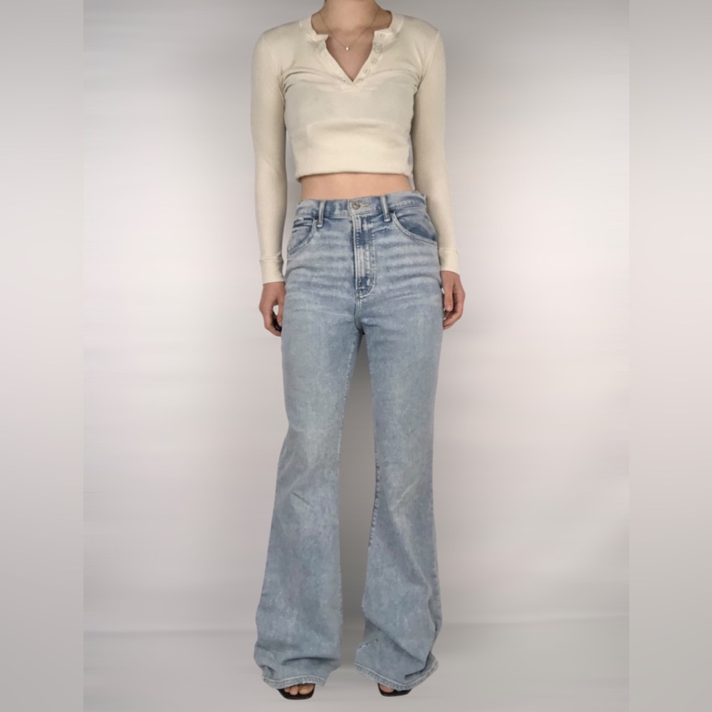 Abercrombie & Fitch Light Blue Flare Jeans 29 L